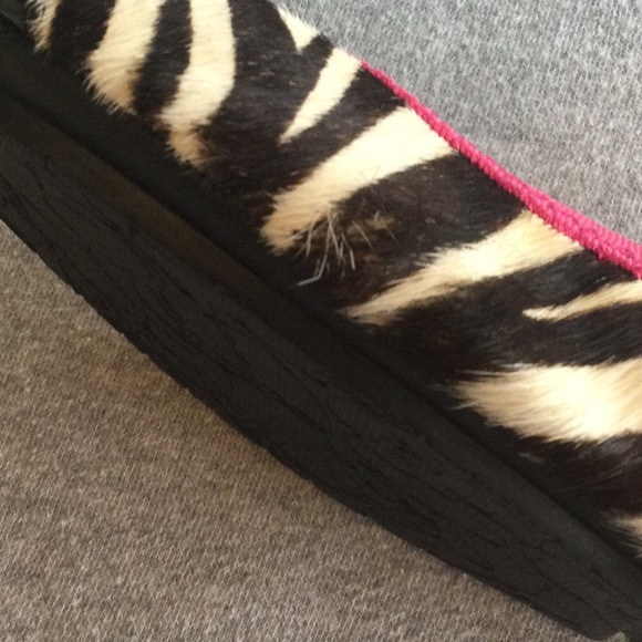 FINAL PRICE NWOB Me Too Heather zebra pattern flat - Size 7M. - Picture 12 of 16